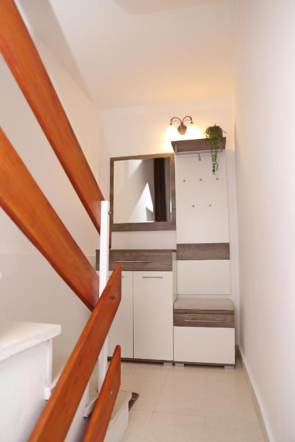 Sailboat House Apartment Korčula Екстериор снимка