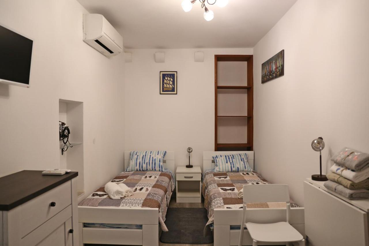 Sailboat House Apartment Korčula Екстериор снимка
