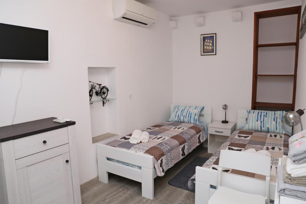 Sailboat House Apartment Korčula Екстериор снимка