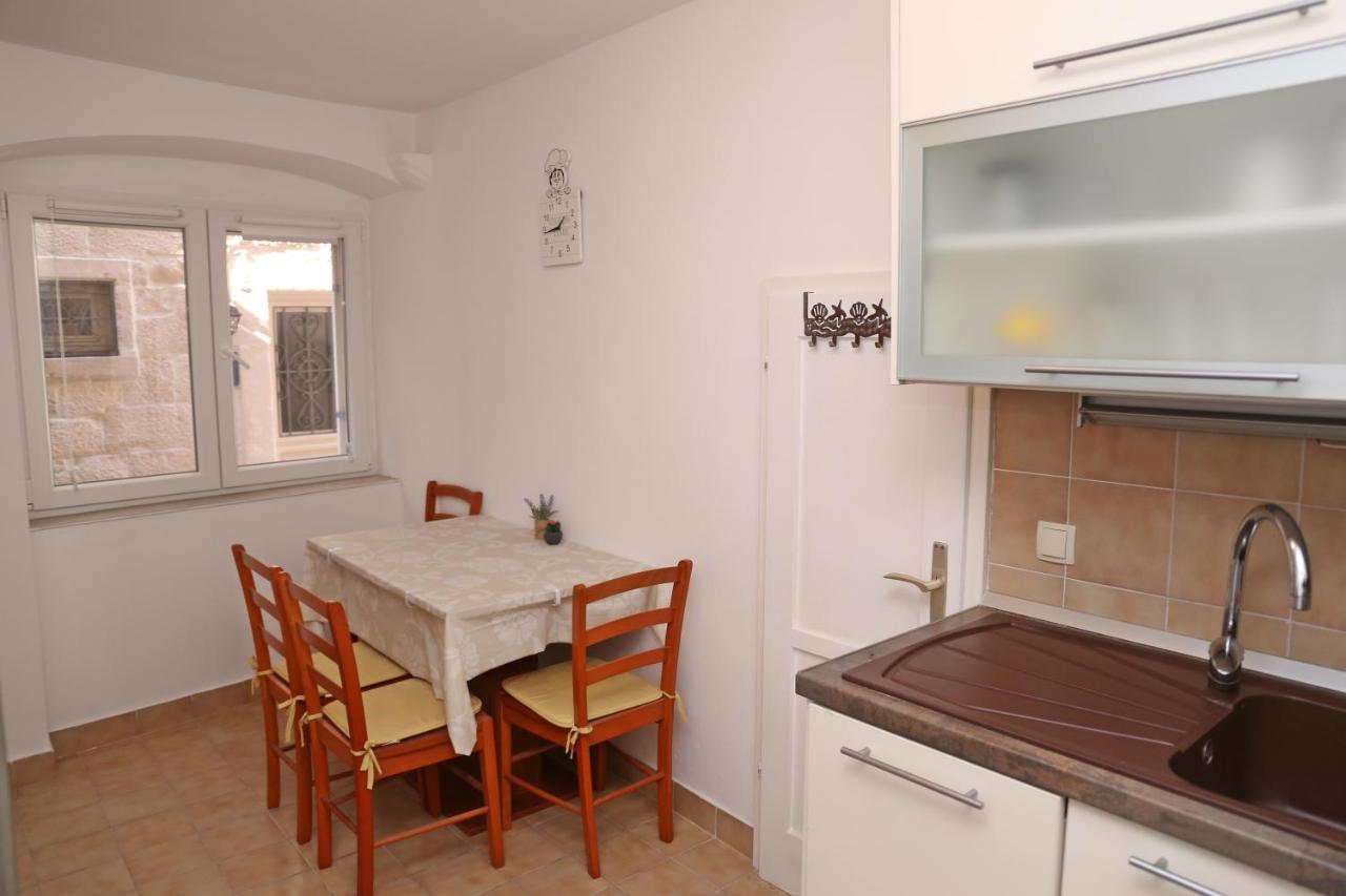 Sailboat House Apartment Korčula Екстериор снимка