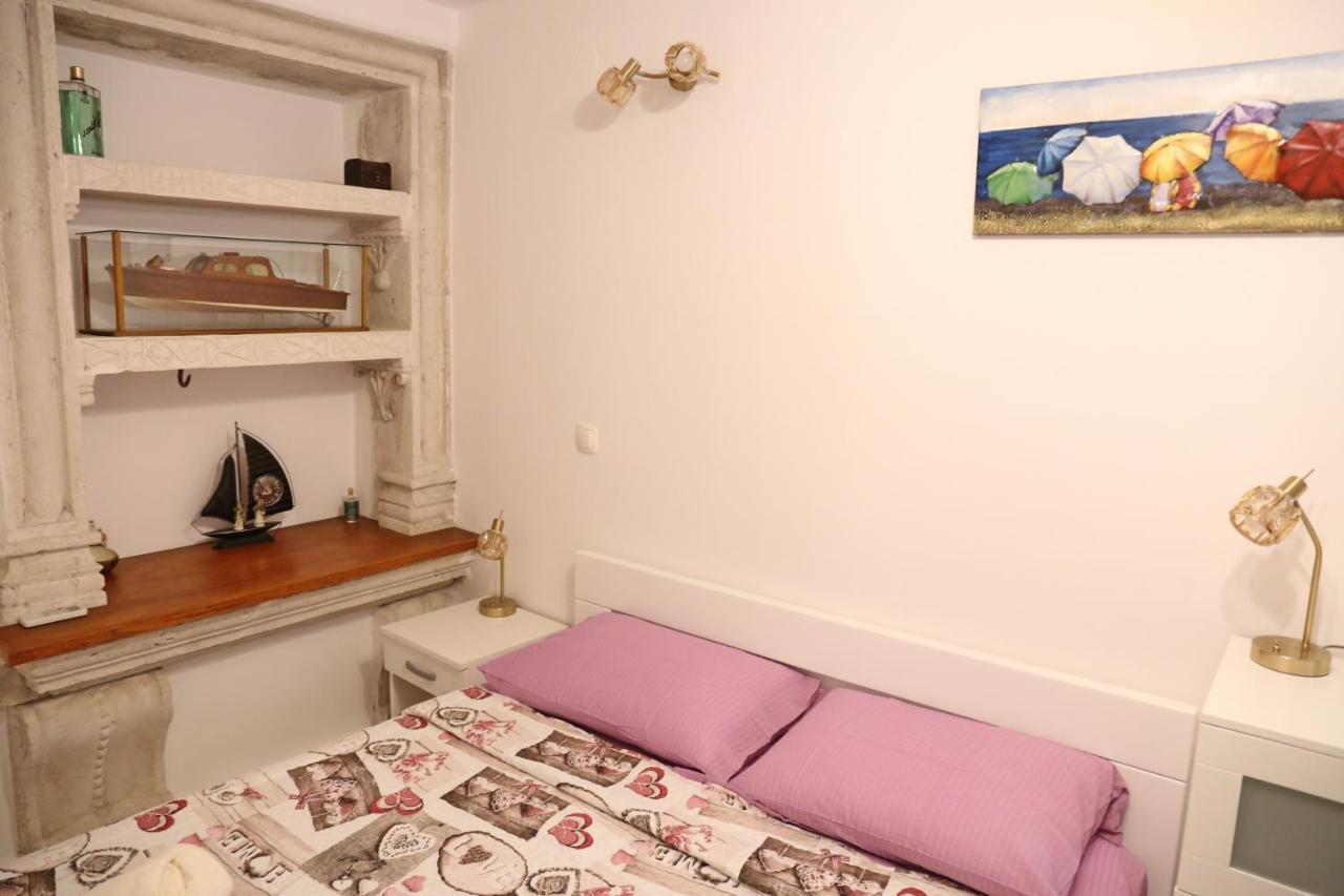 Sailboat House Apartment Korčula Екстериор снимка